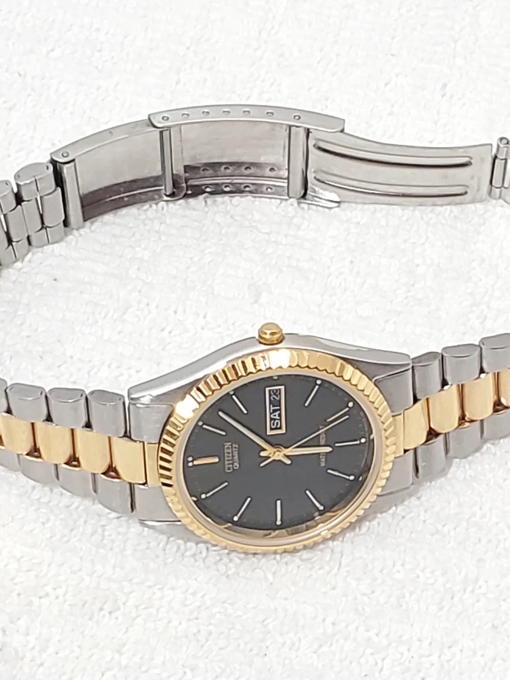 Vintage Citizen CQ Men Presidential Day Date Gold Tone Quartz Watch Black Dial